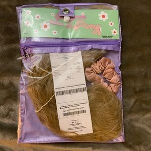 INH Shayla Pony in Honey